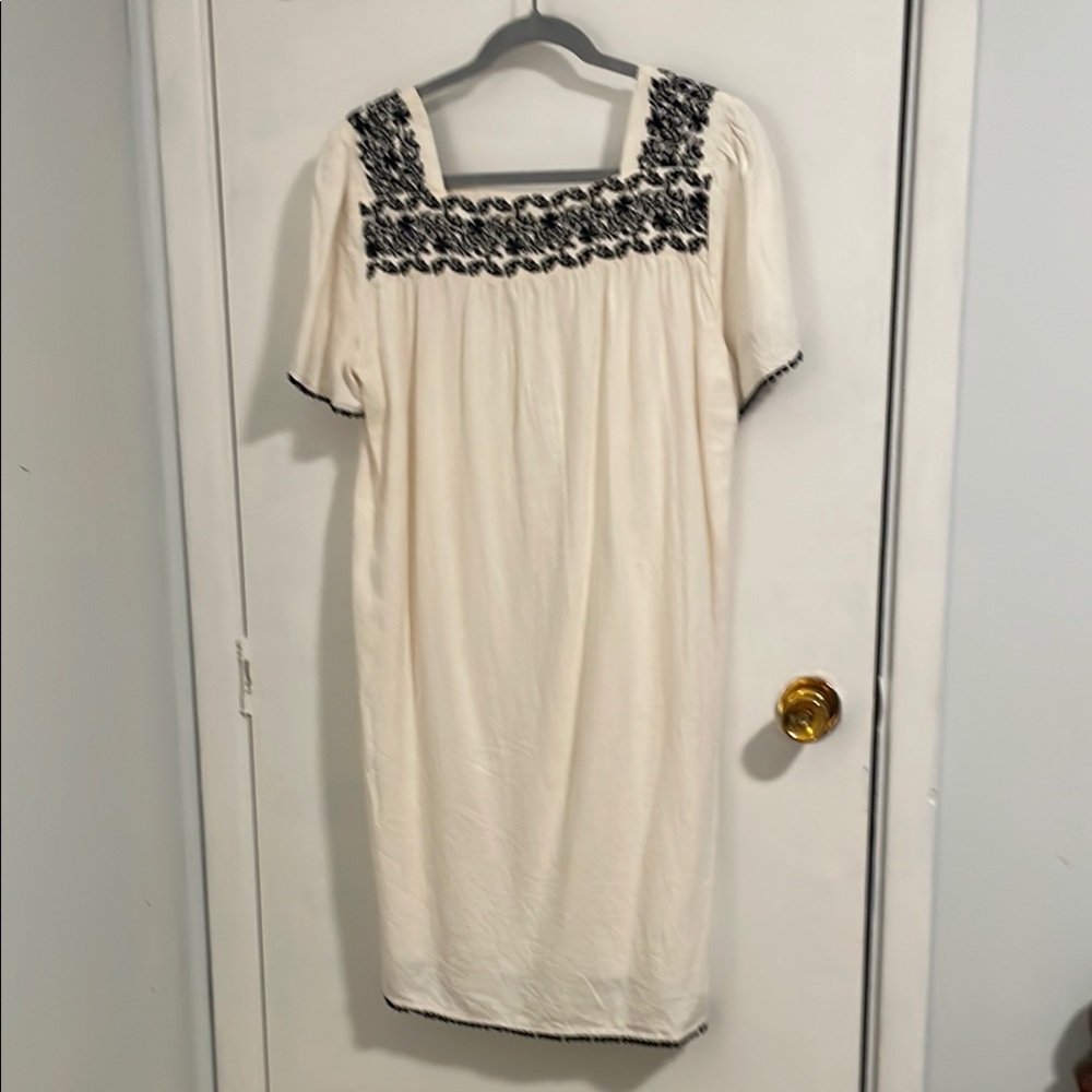 Elegant White Dress with Black Embroidery